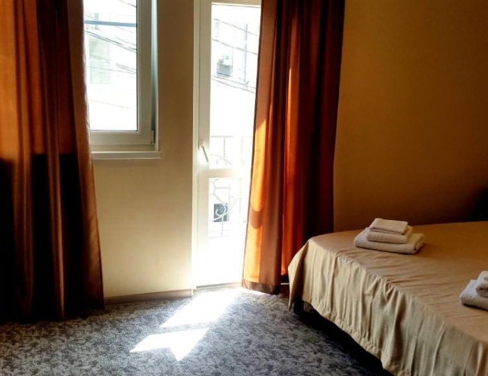 Номер стандарт с 1 двуспальной кроватью - Отель «На Садовой» Сухум