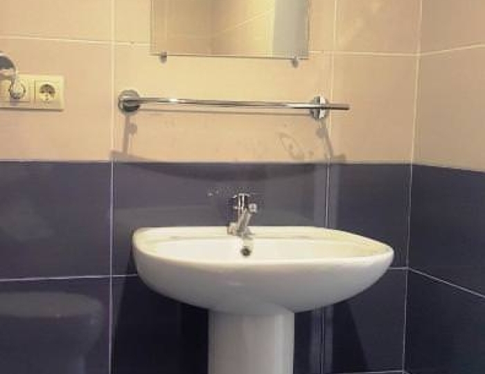 Номер стандарт семейный с 2 односпальными и 1 двуспальной кроватью - Отель «На Садовой» Сухум